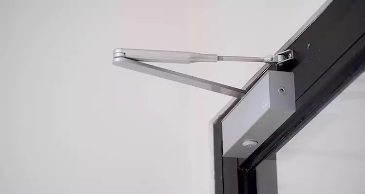 Screen Door Closer Installation in Alafaya, FL