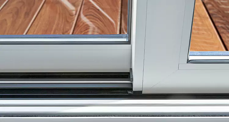 Patio Doors Leaking Water Issue Repair Services in Alafaya, FL