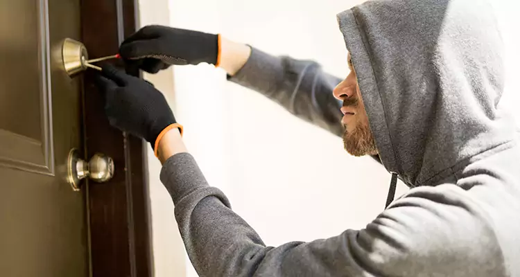 Emergency Motel Lock Repairs—Available 24/7 in Alafaya, FL