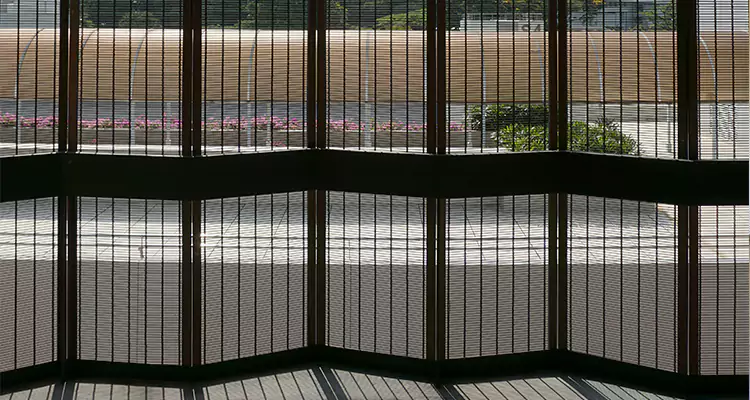 Front Screen Door Repair in Alafaya, FL