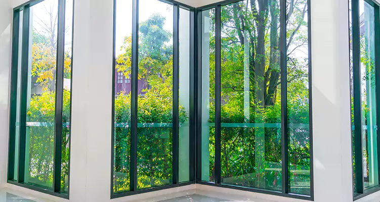 Folding Glass Balcony Door Repair in Alafaya, FL